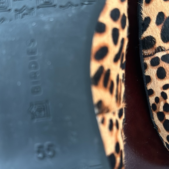 Gorgeous Birdies leopard print shoes size 5.5. Excellent loved condition!! - Picture 5 of 5